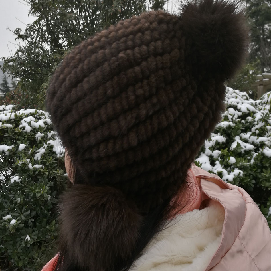 Adult Size Pompom Shearling Fur Hats 100% Wool Material Checked Style