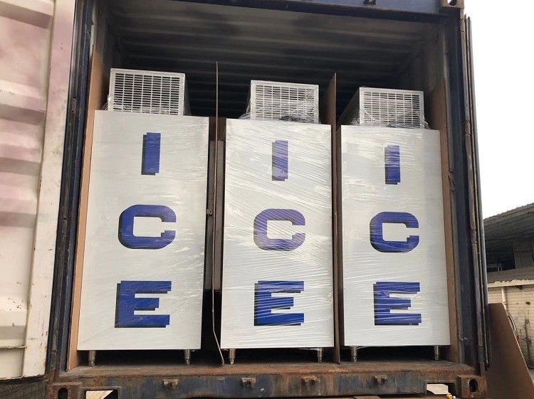 Glass Door Indoor Ice freezer , Auto Defrost Commercial Ice Bagged Stroage Room