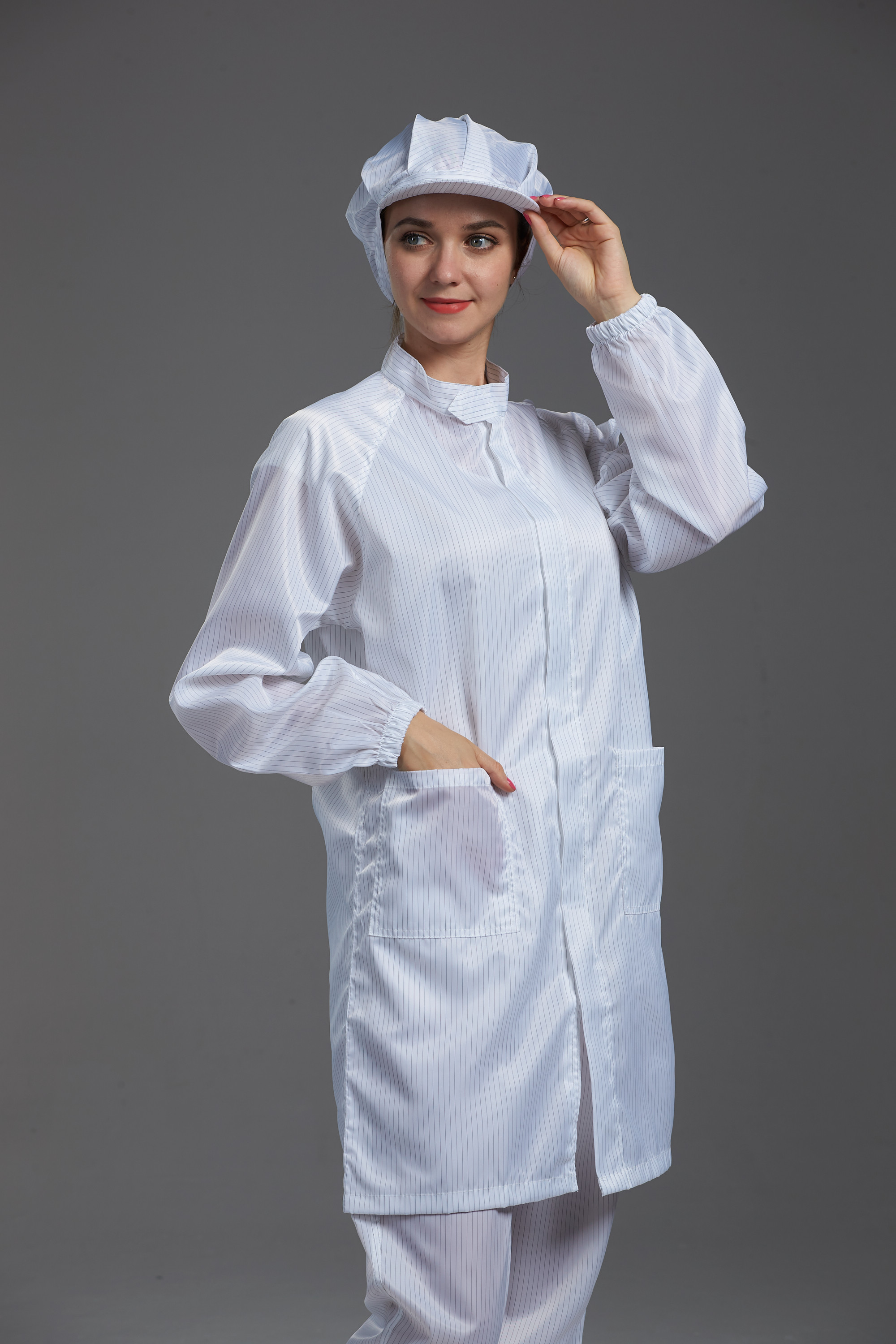Resuable Anti Static ESD cleanroom labcoat white color with conductive fiber suitable for hospital