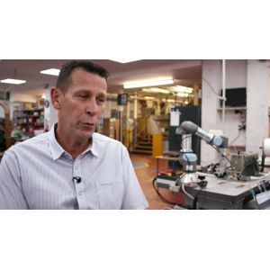  Mini Robot UR 3e Of Collaborative Robot With 3KG Payload As Cobot For Material Handling Equipment Parts Manufactures