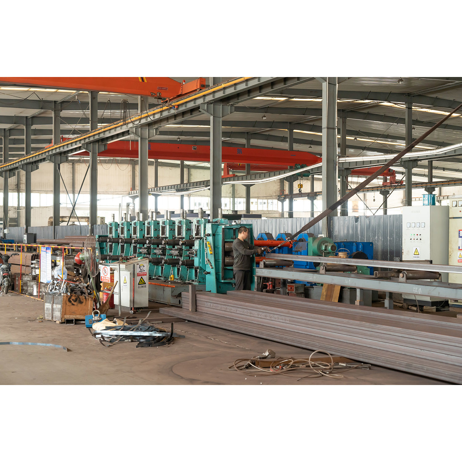 500 - 1000mpa Carbon Steel Tubes With Galvanized / Painted / Prepainted Surface Treatment