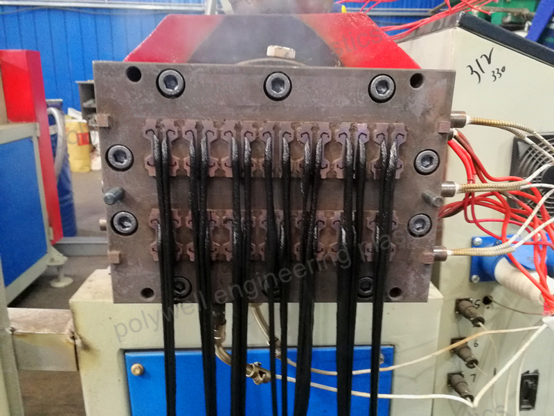 PA66 Polyamide Strips Extrusion Machine For Thermal Break Strip Heat Insulation Profile