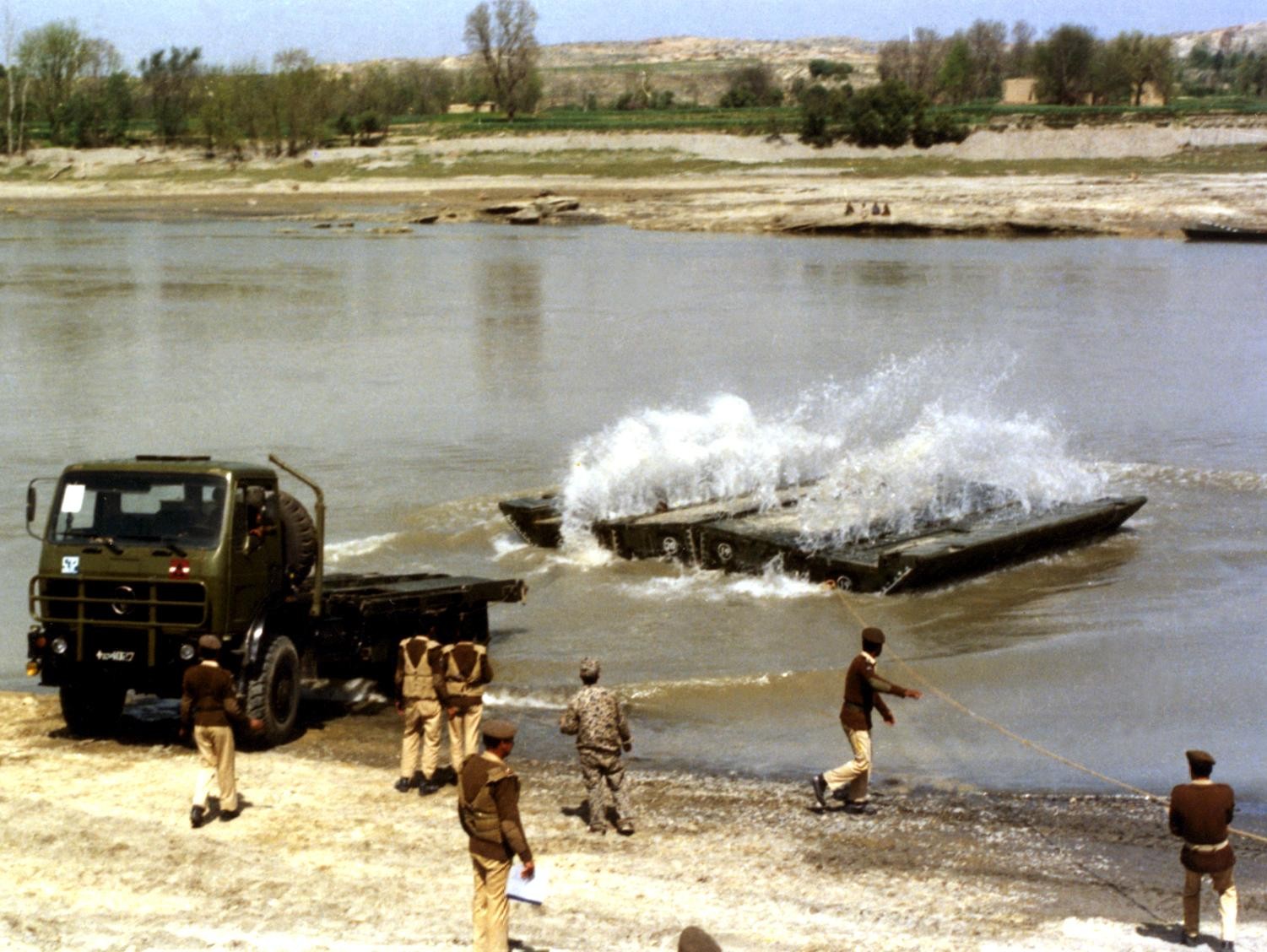 Ribbon Pontoon bridge 79A /Military Bridging Equipment/Floating bridge/pontoon bridge