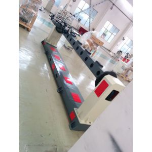 Automatically Robot Fiber Laser Cutting Machine / Metal Robot Laser Welding