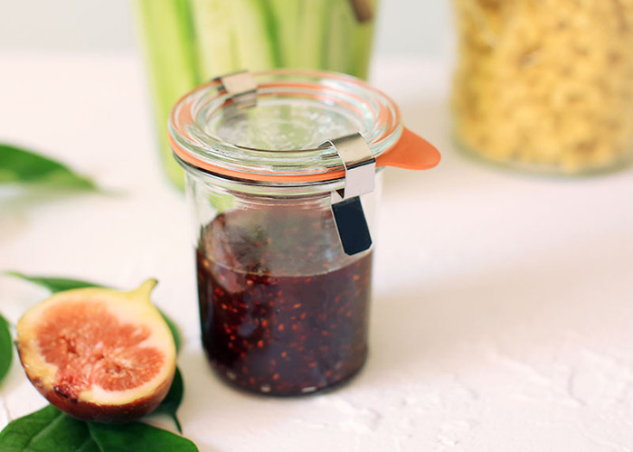 Fancy Round Glass Food Storage Jars , Weck Glass Jars Heat Resistant Glass