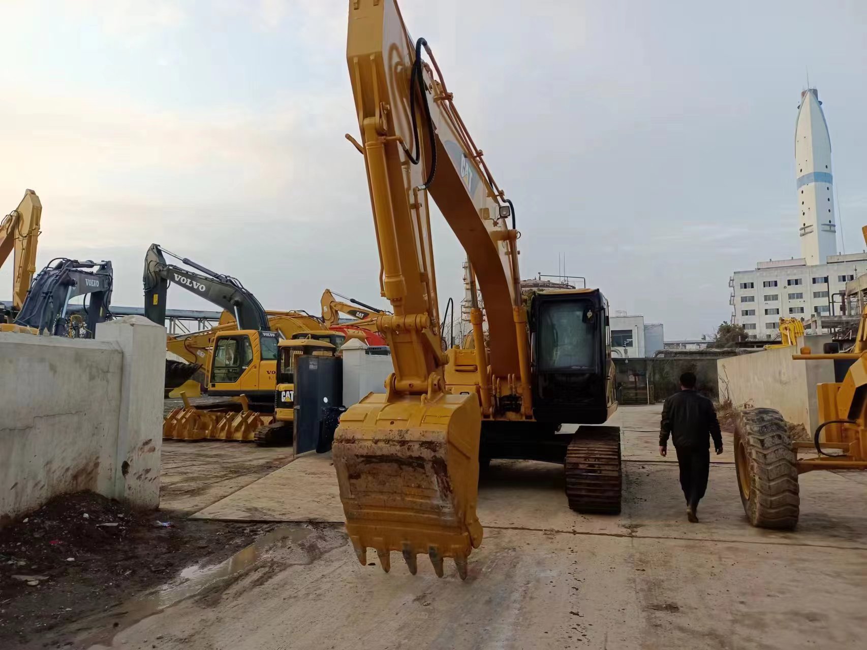 20 Ton CAT320 Original Hydraulic Pump Used Caterpillar Excavator For Heavy Duty Tasks