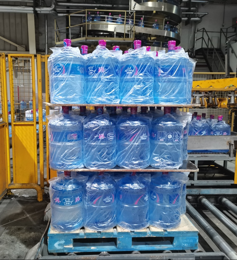 18.9L 600BPH Mineral Water Filling Machine PLC For PET Bottle