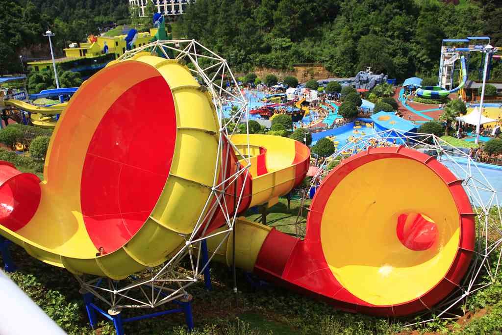 Ashland / DSM Resin Fiberglass Water Slide Tantrum Valley Water Park Rides 16m