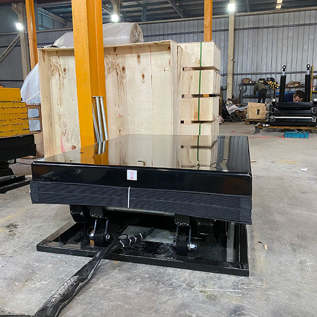 Transverse Electric Double Scissor Lift Table 2.5 Ton With PVC Wrinkled Skirt Max Height 1100mm