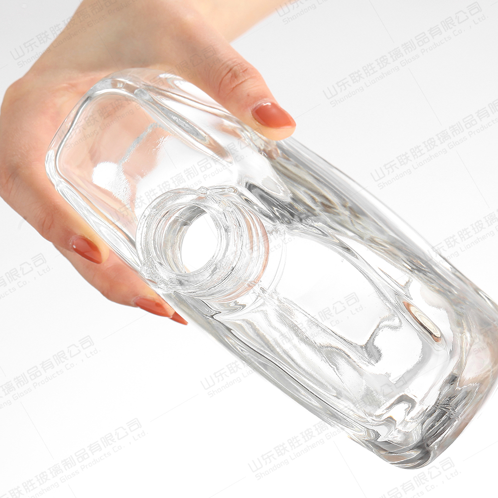 Hot Stamping Unique Shape Glass Liquor Wine Vodka Tequila Bottle with Sealed Cork Lid