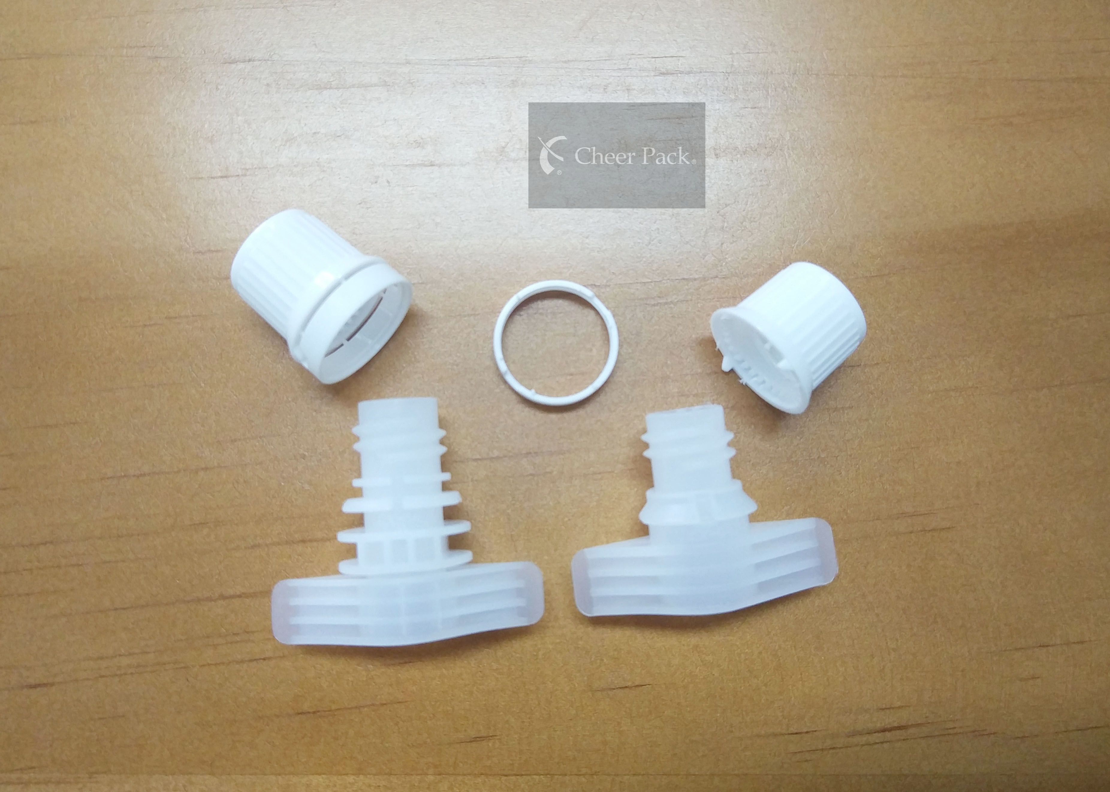 9.6mm Diameter White Pour Spout Caps For Baby Pouch Packaging