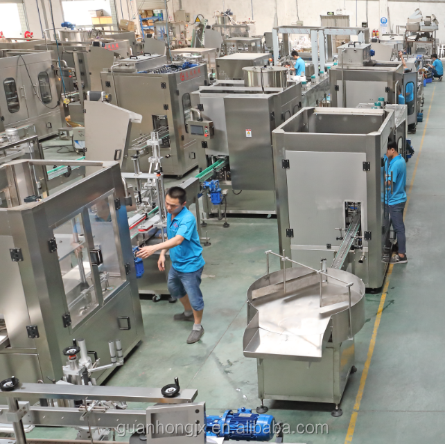 Paper Packaging Material 5 Nozzle Automatic Liquid Filling Machine for Chemical Products