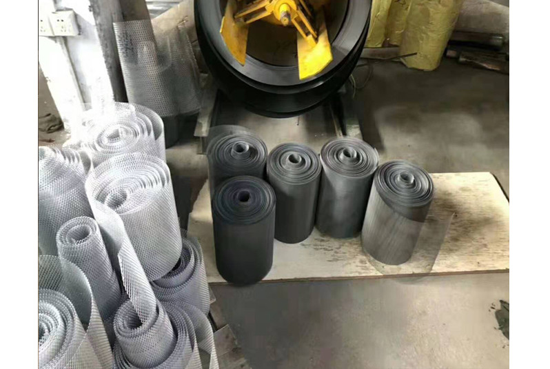 8x12mm Diamond Hole Galvanized Expanded Wire Mesh 0.5mm Thickness