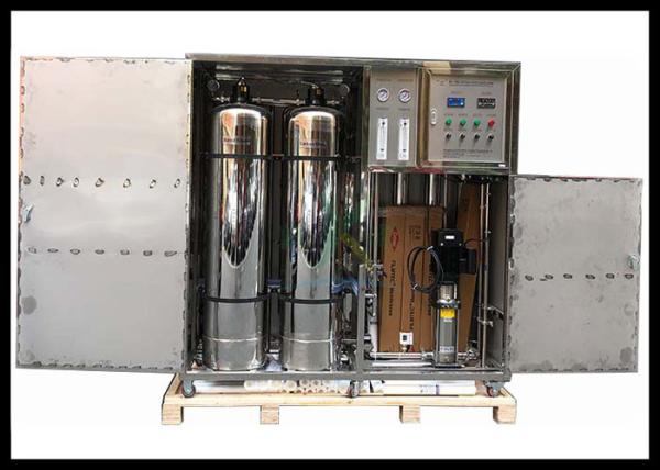 SS304 Fully Close Reverse Osmosis Equipment Water Purifier Plant With Wheel Easy