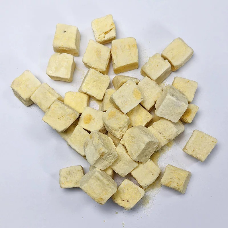 Delicious Freeze-dried Yogurt Cubes Low Calorie Strawberry Flavoured 50g For Children's Lunchboxes