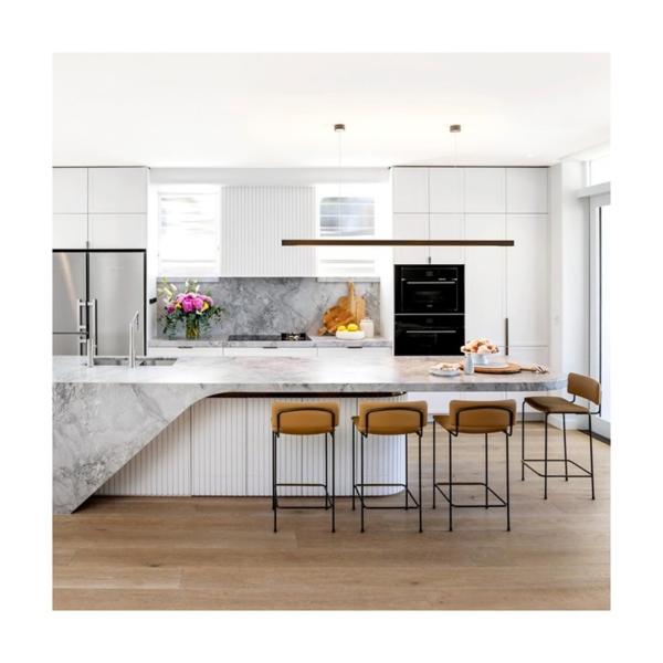 Customized Melamine Finish Kitchen Cabinet Furniture in White Style for Modern