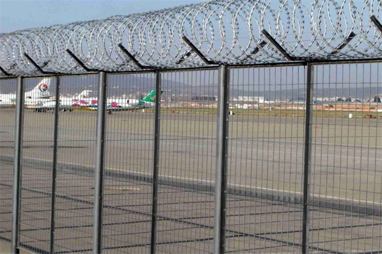 Welded Wire Security Fence With Razor Wire For High Level Security