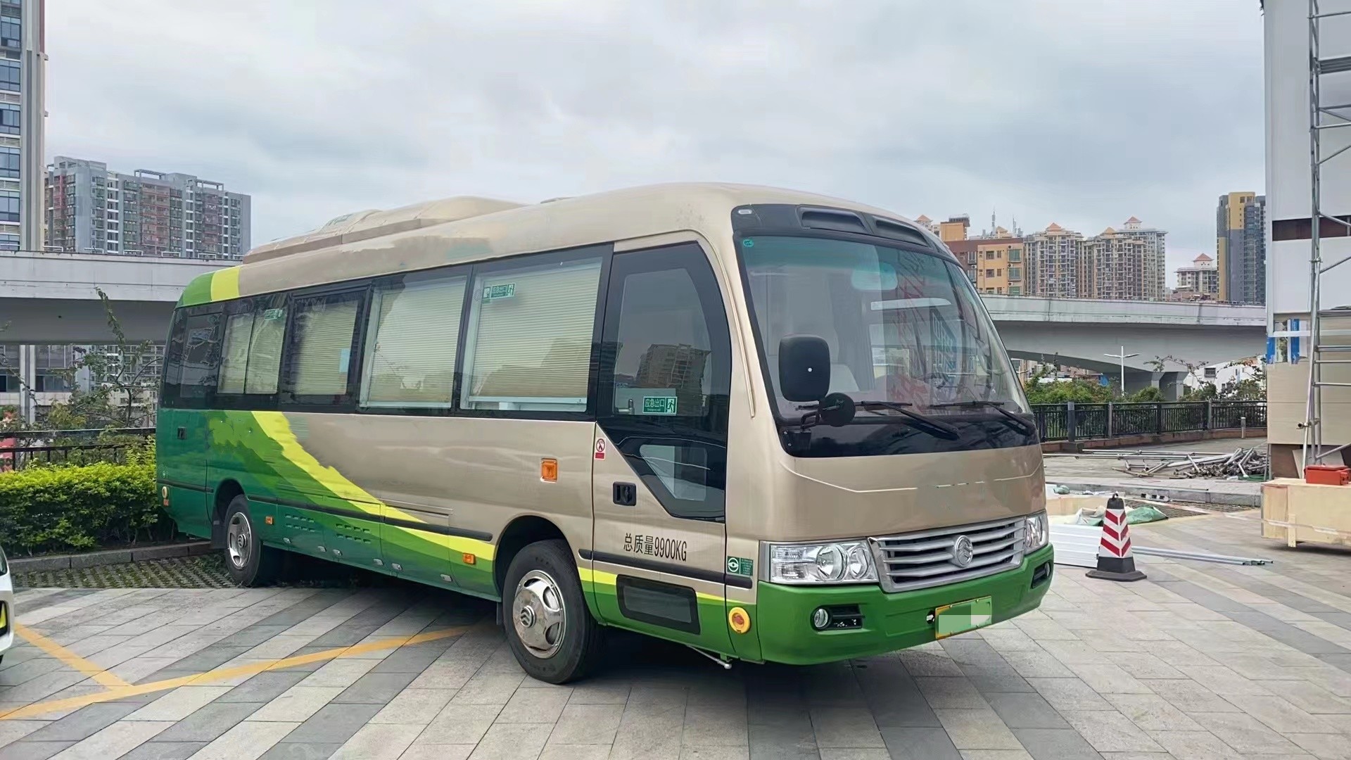 Golden Dragon Second Hand Mini Bus 2 Seater Produced In January 2023