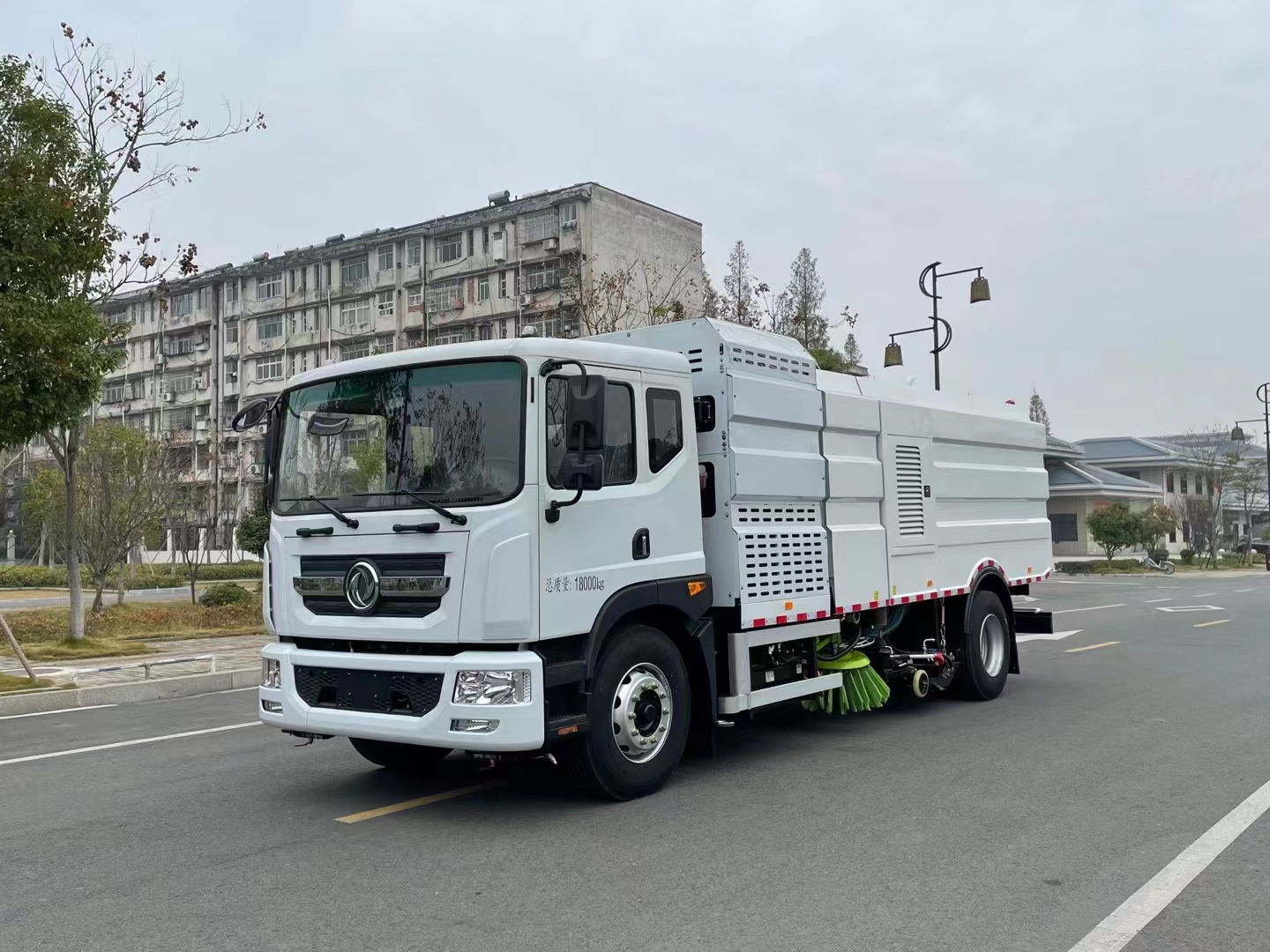 The Factory Supplies Efficient and Intelligent Vacuum Electric Street Cleaning Vehicles for Urban Outdoor Road Cleaning