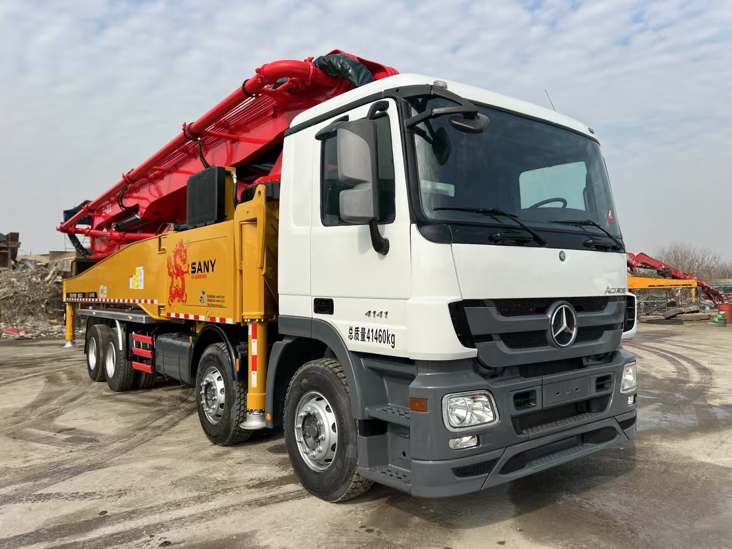 Used 56 meters of concrete pump truck 56 meters remanufacturing pump truck procedures are complete