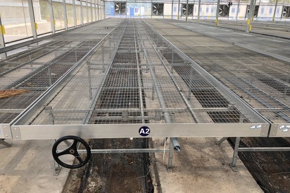 Agriculture Wire Mesh Seed Bench Growing Tables Greenhouse Rolling Benches