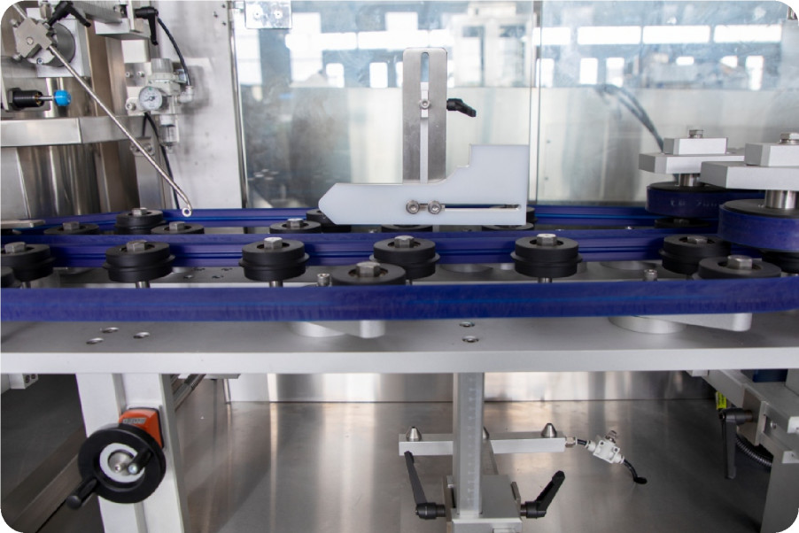 Quick Bottle Size Switch 50-1000ml Robotic Bottle Unscrambler Machine LP-200EH