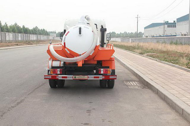 Sinotruk Garbage sewage sunction Truck 16cbm 290hp 10 wheels 6x4 Euro II