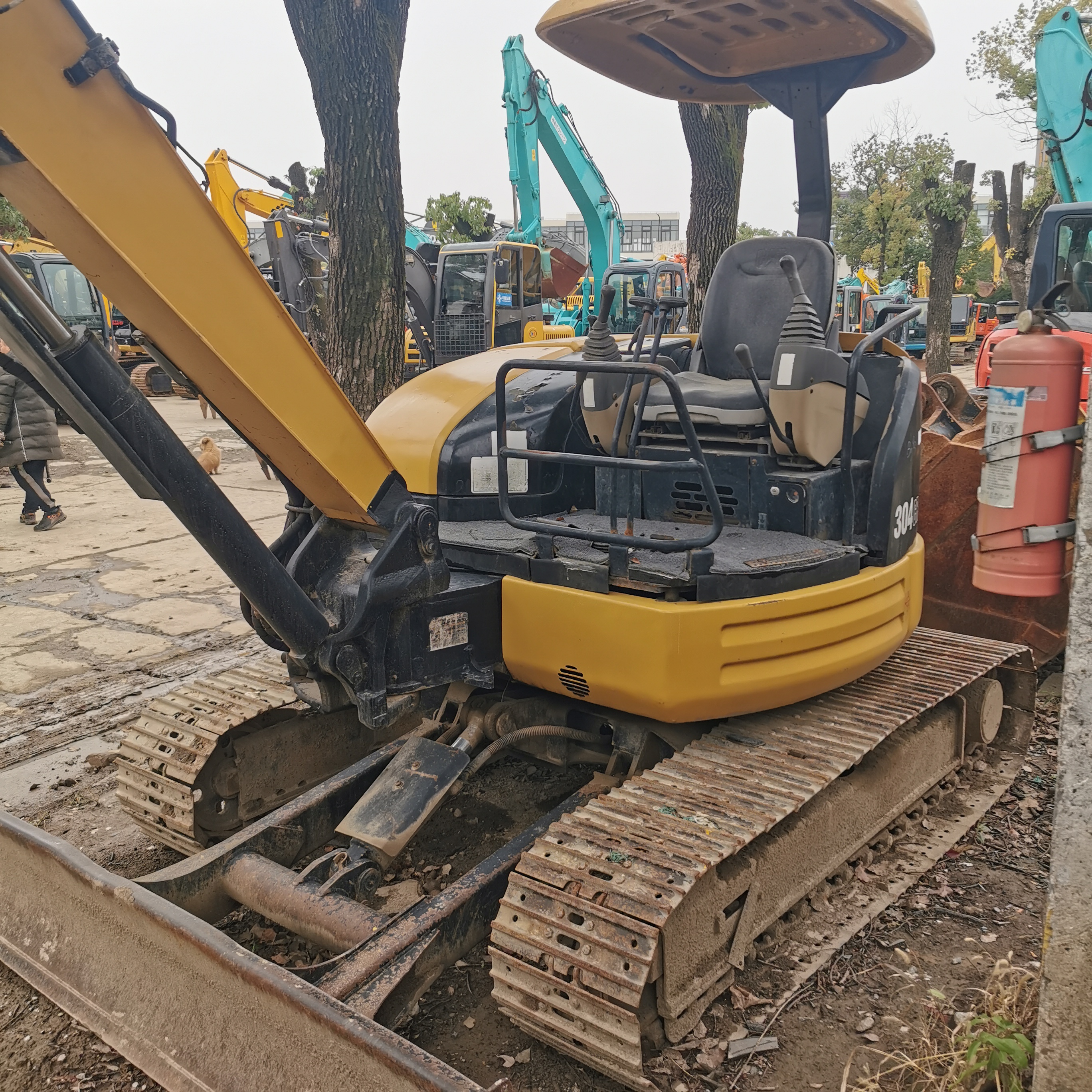 Second-hand Cat304 Excavator 4 Tons Used Crawler Digger Original Hydraulic Cylinder