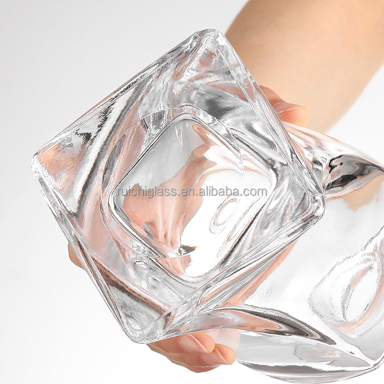 Base Material Super Flint Glass 100ml 375ml 500ml 750ml 200ml Glass Bottle with Cork