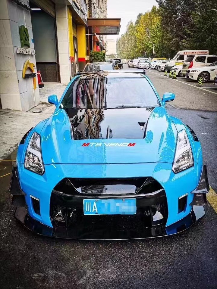 Hot 2022 Products GTR R35wide Bodyki Body Kit for Nissan GTR R35 Front and Rear Bumper Spoiler