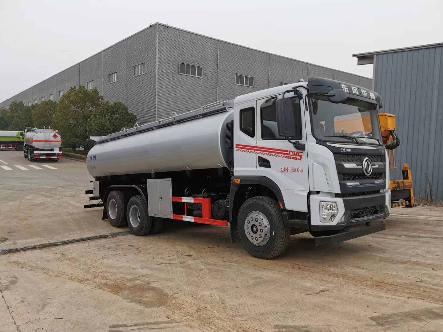 10 Tire LPG Tanker Truck 25000 Liter Fuel Transfer Tank Truck 6x4 Drive Wheel