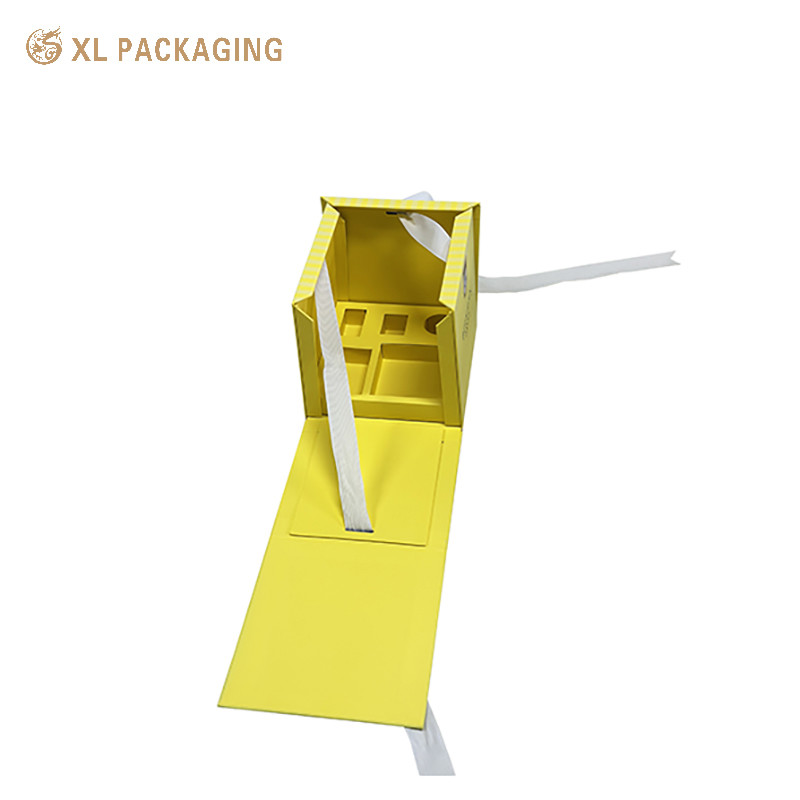 Customized Cosmetic Paper Box Skincare Top And Bottom Packing With Blister Tray
