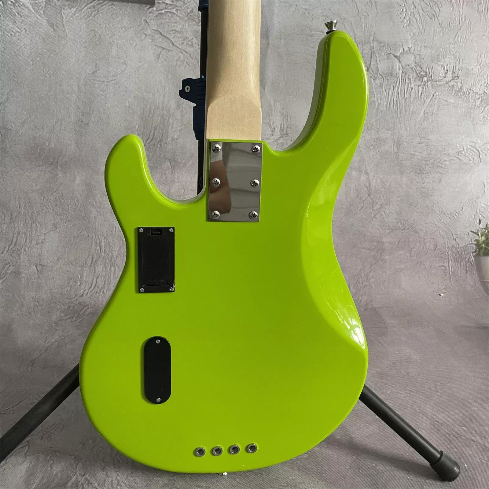 Custom 4 Strings Stingray Electric Bass Guitar in Green with White Pickguard Rosewood Fretboard