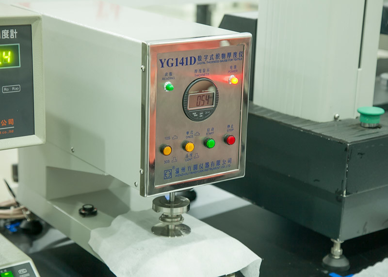 3.2m Spunlace Nonwoven Fabrics Embossed For Wet Wiper