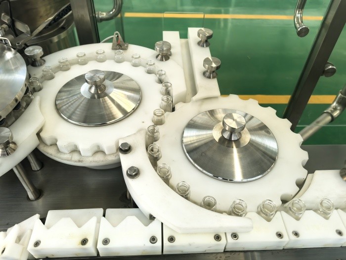 Pharmaceutical Powder Filling Machine for 10ml Vials, GMP Compliant Precision Dosing with Infrared Contamination Detection
