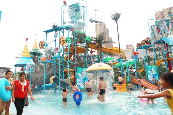 Commercial Medium Water House Aqua Playground Platform With Water Slide for