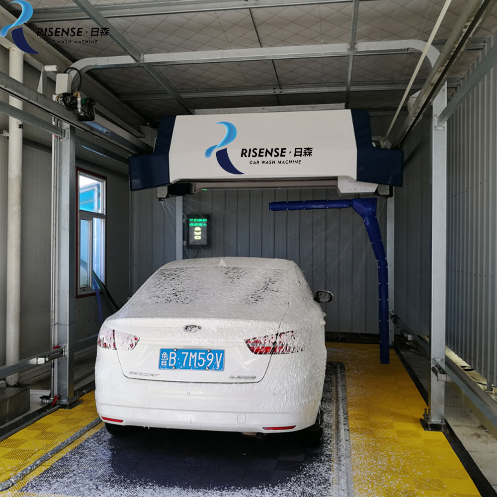 70-120KP Pump Pressure 360 Degree Automatic Brushless Car Clean Machine in Croatia/Italy