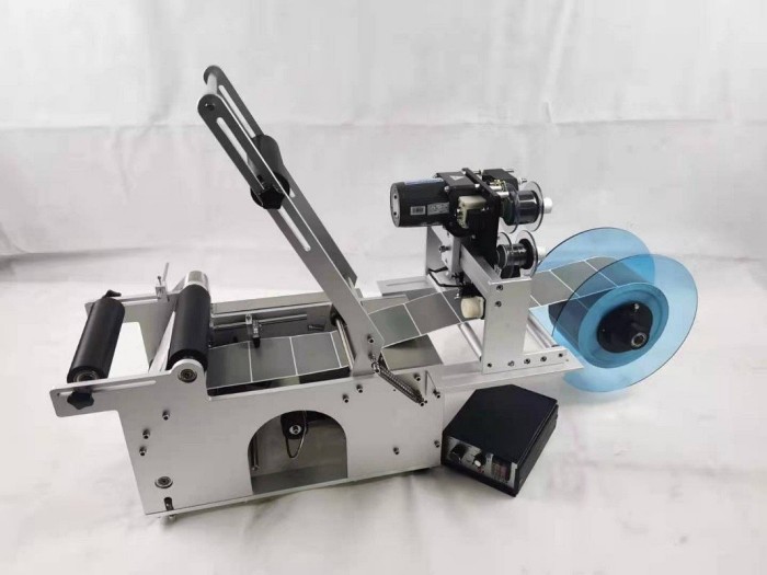 Semi Automatic Manual Round Bottle Labeling Machine Sticker Small Tabletop