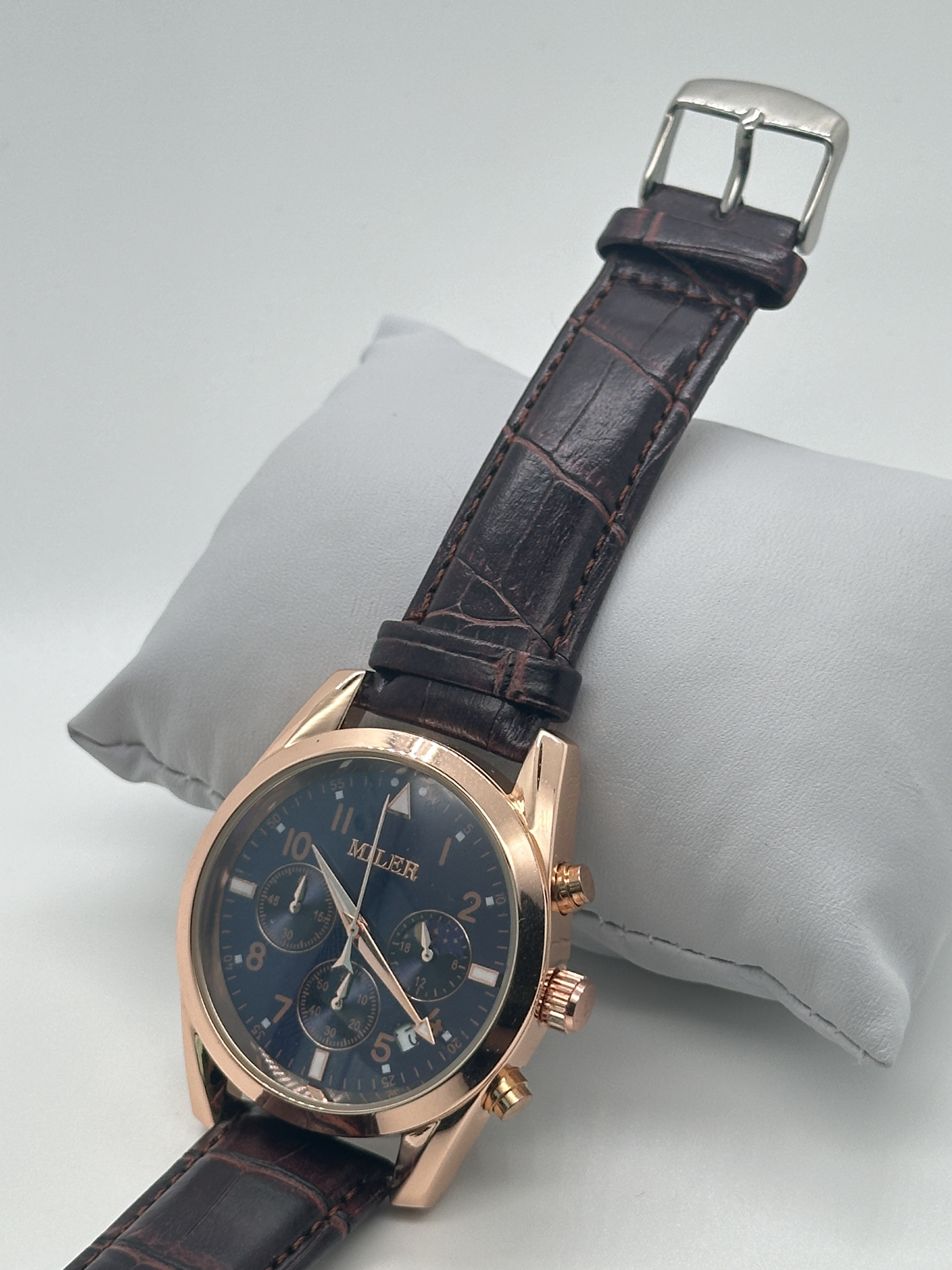 Stylish Water Resistant Quartz Light Watch Black Band Trendy Watch For Ladies
