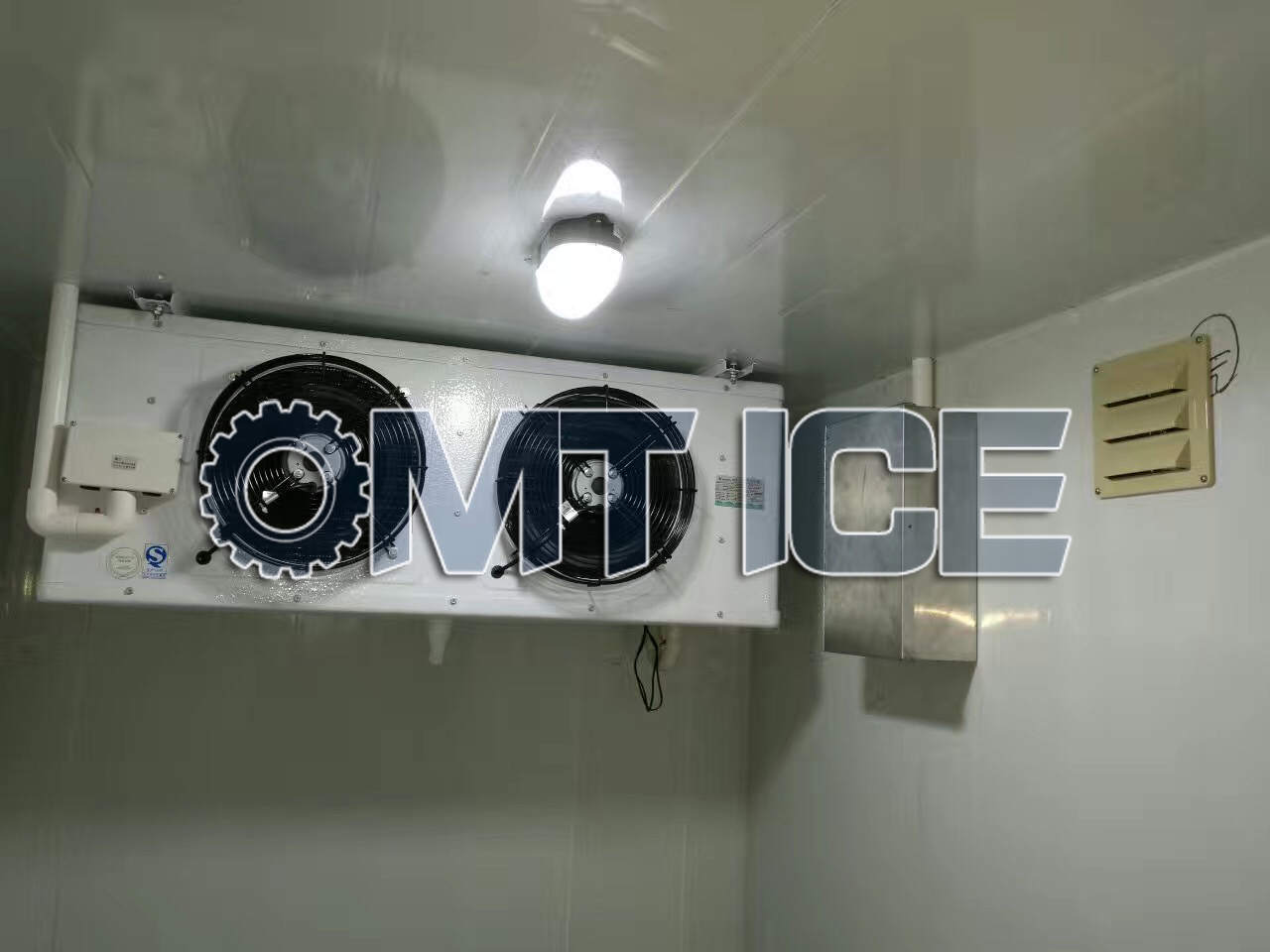 50CBM Cold Room Freezer Fatigue Resistant Energy Efficient Walk In Chiller Room