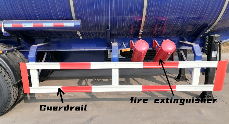 Fuel Diesel Petroleum Tanker Trailer Truck 40000/42000/45000 Liters