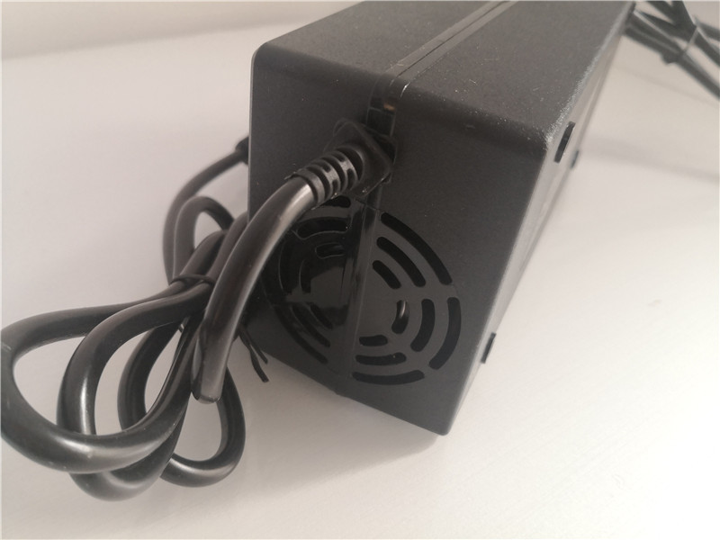 Factory supply batteries rechargeable li-ion lithium 6.8Ah 12v /5V 13Ah12v with AC Charger US/EU/AU/UK Plug