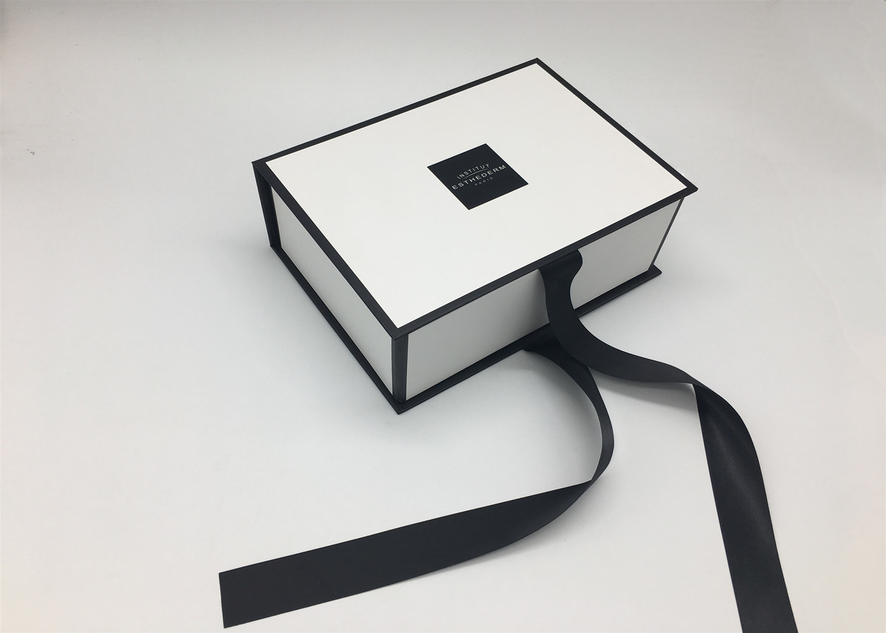 Recyclable Book Shape Jewelry Box / Folding Packaging Box With Ribbon Closure