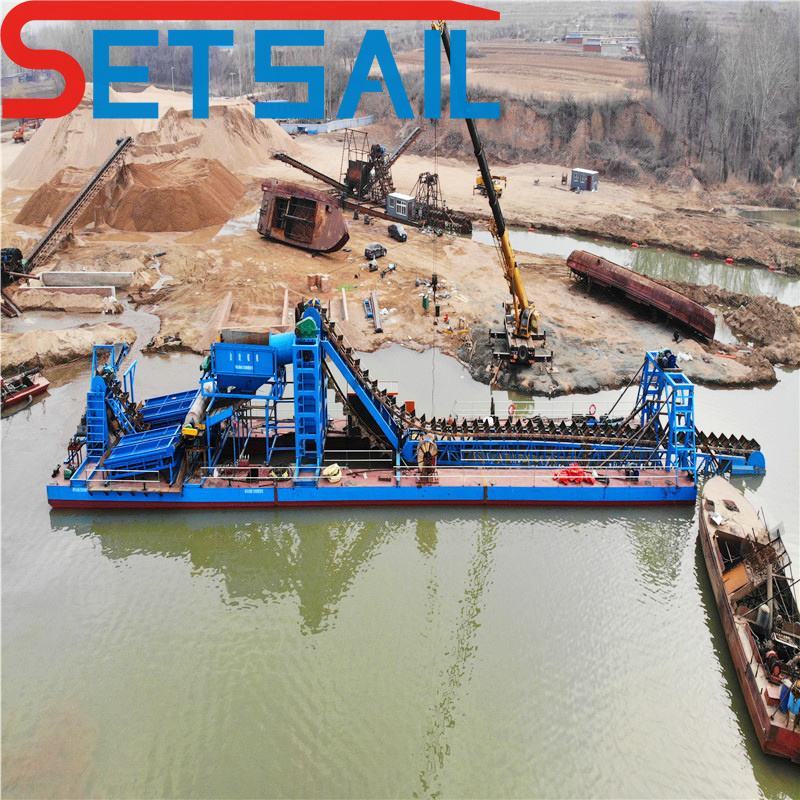 Customized Chain Bucket Sand Gold Dredger with Trommel Screen