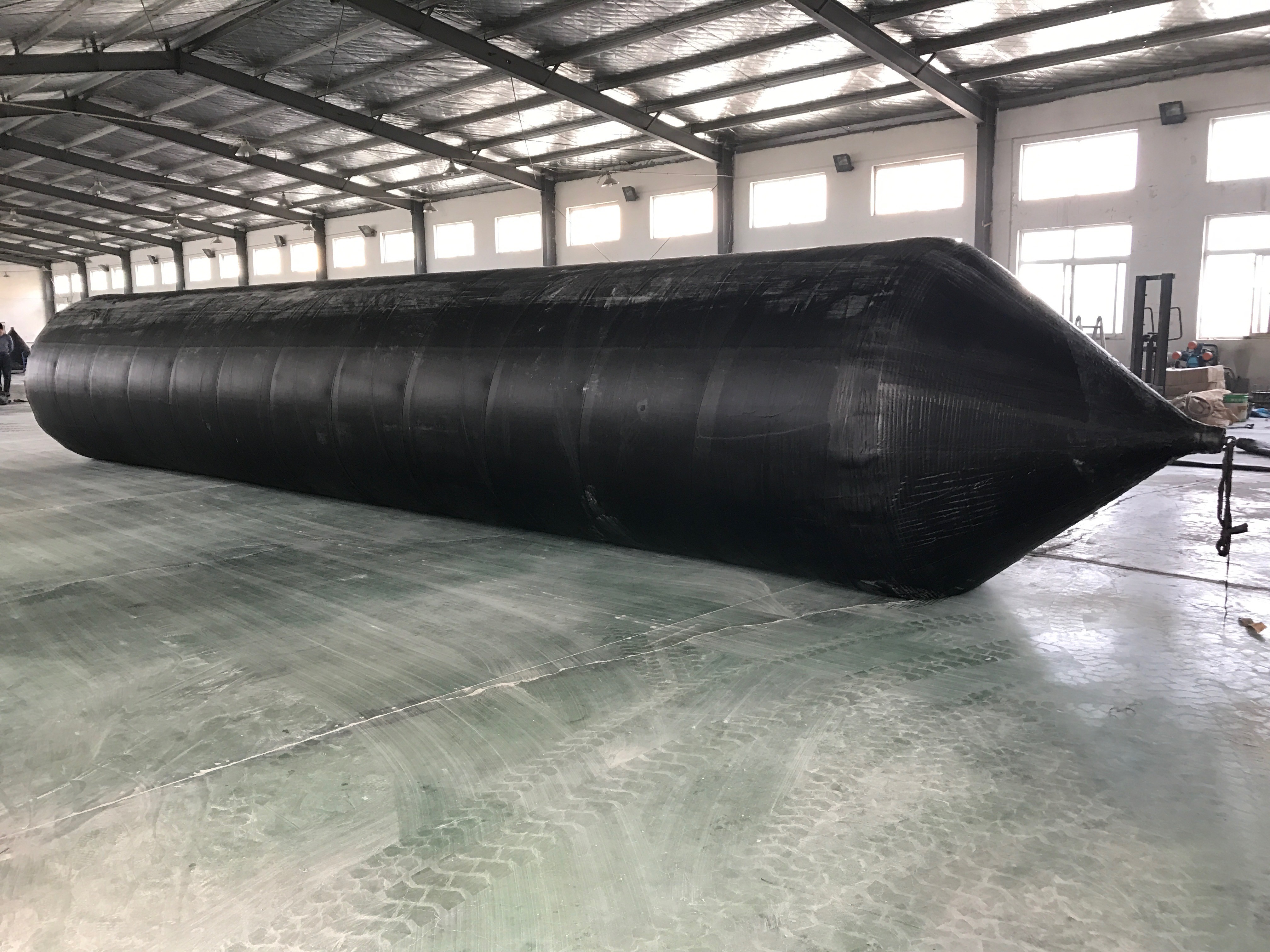 Customized Design Marine Airbag For Easy And Efficient Ship Launching