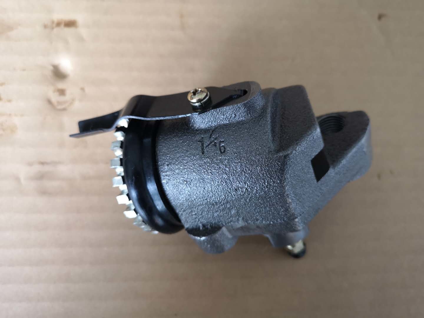 FSR FSR113 Front Wheel Brake Cylinder 1476009380 Piston Size 1-7/16 One Wheel Two Cylinders