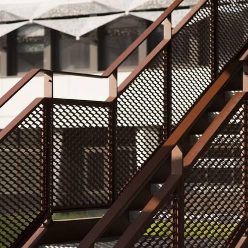 Latest Design Superior Quality Duty 4ft x 8ft Protective Screen Expanded Metal Mesh Diamond Metal Mesh