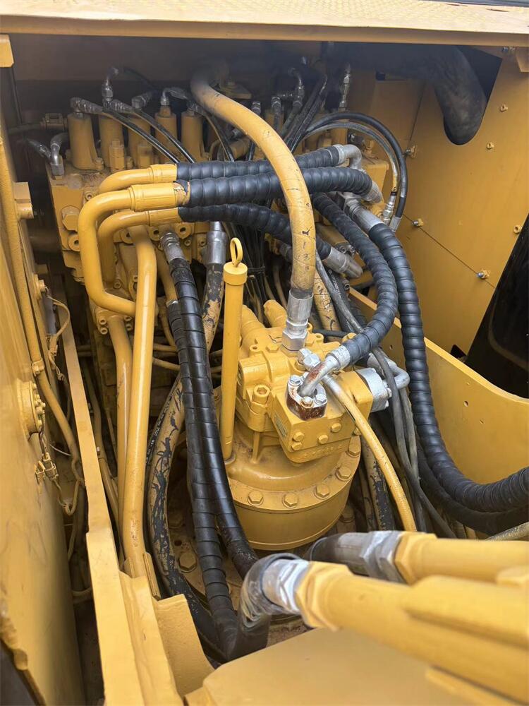 Good Condition Japan Original 20 Ton Used Caterpillar Cat 320D Hydraulic Crawler Excavator