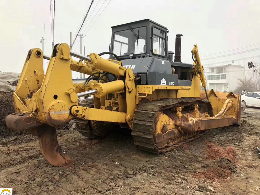 10M3 Blade Capacity Second Hand Bulldozer Shantui SD32 14.01L Fuel Consume
