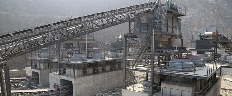 HPT300 Hydraulic cone crusher stone crusher used in quarry and mining area